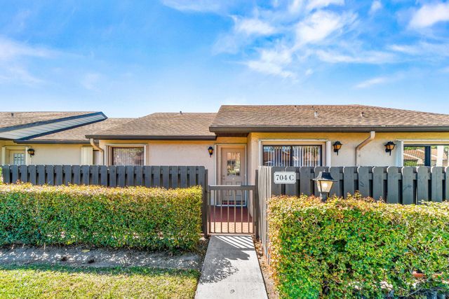 704 Sunny Pine Way C, Greenacres, FL 33415