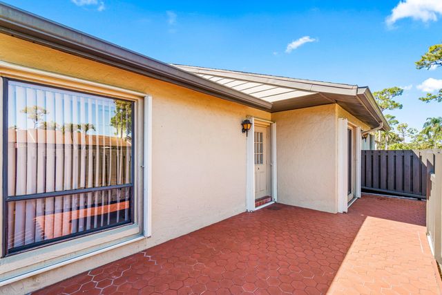 704 Sunny Pine Way C, Greenacres, FL 33415