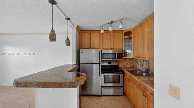 48 Mansfield B 48, Boca Raton, FL 33434