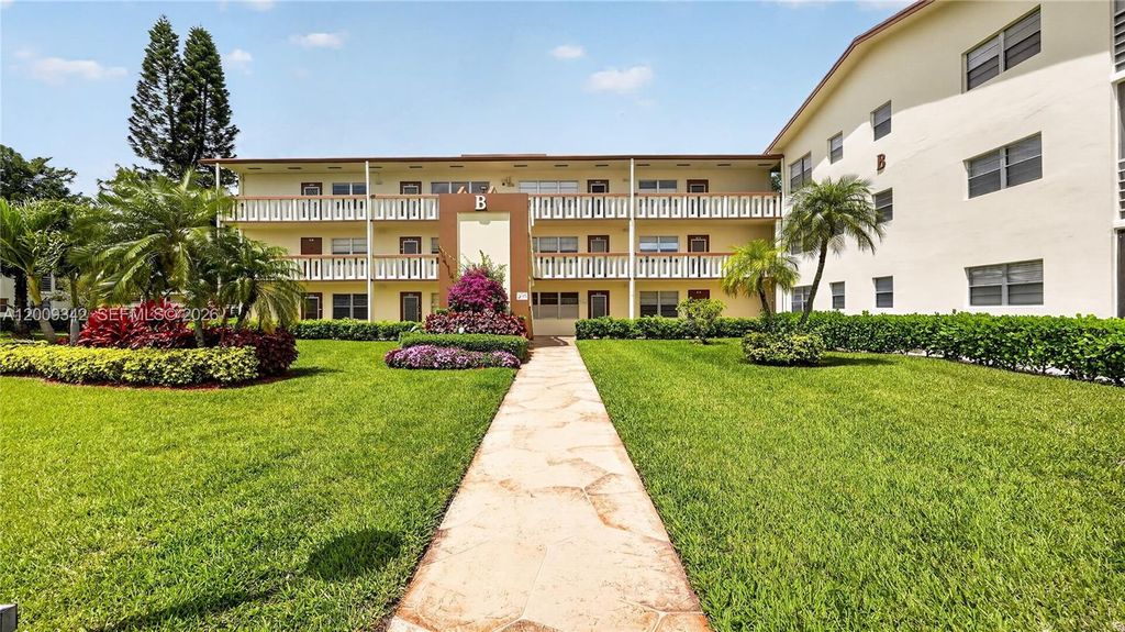 48 Mansfield B 48, Boca Raton, FL 33434
