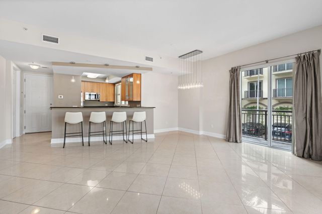 2617 NE 14th Avenue 109, Wilton Manors, FL 33334