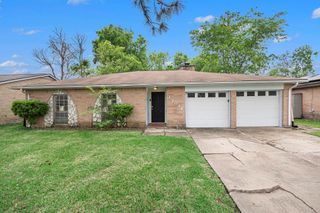 17014 Forest Bend Avenue, Friendswood, TX 77546