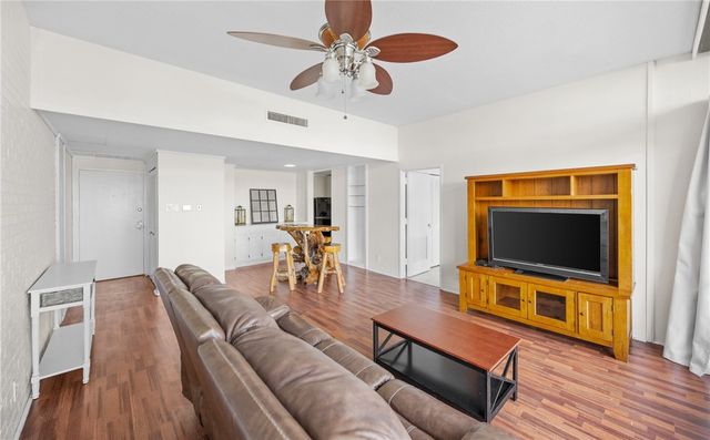 4600 Ocean Dr, Corpus Christi, TX 78412