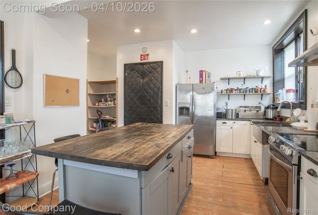 30 Lawrence Street, Detroit, MI 48202