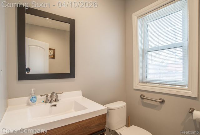 30 Lawrence Street, Detroit, MI 48202