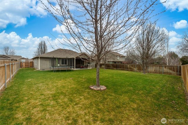 221 Chapelwood Avenue, Walla Walla, WA 99362