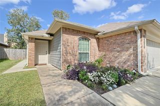 962 Oak Falls Drive, Conroe, TX 77378