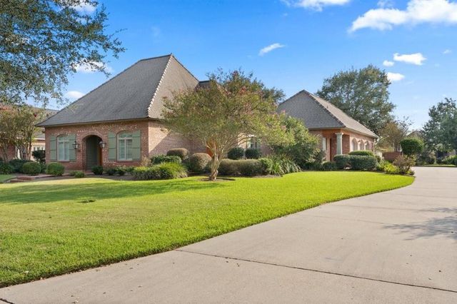 5930 Blue Sage Road, Lake Charles, LA 70605