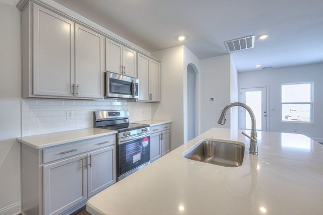 3296 Ventura Ave, White House, TN 37188