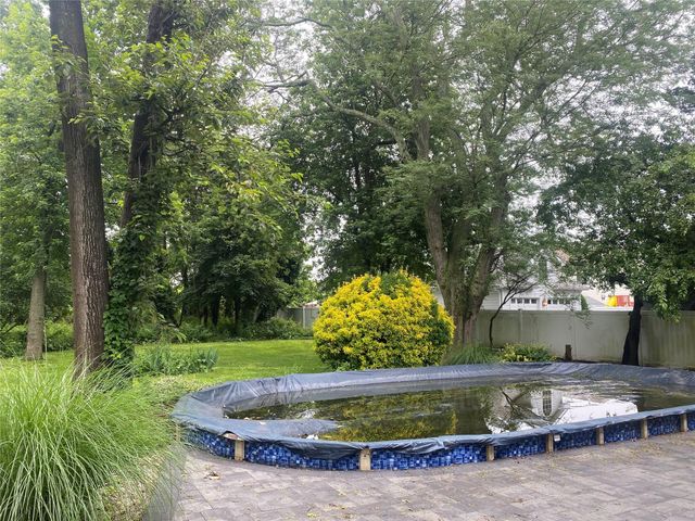 95 Muncie Road, West Babylon, NY 11704