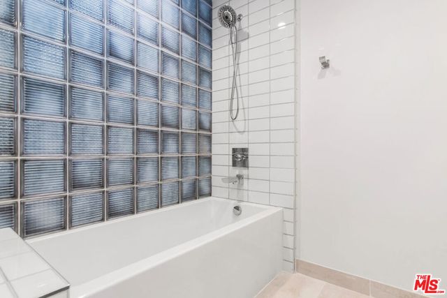 1226 S Bedford Street 301, Los Angeles, CA 90035