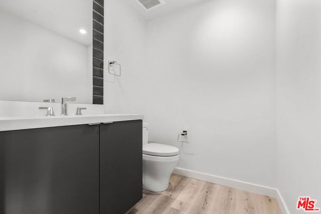 1226 S Bedford Street 301, Los Angeles, CA 90035