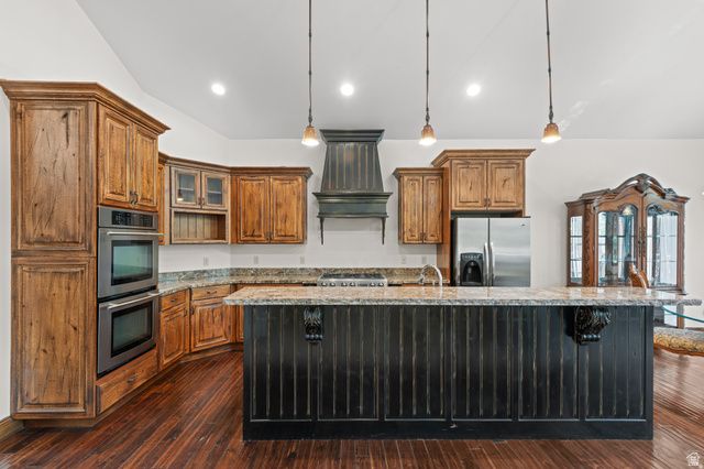 10637 S CRESCENT BEND DR, Sandy, UT 84070