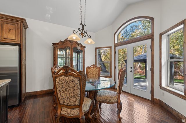 10637 S CRESCENT BEND DR, Sandy, UT 84070