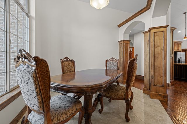 10637 S CRESCENT BEND DR, Sandy, UT 84070