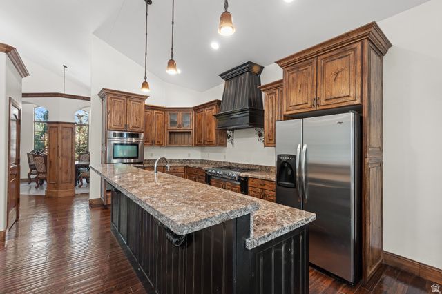 10637 S CRESCENT BEND DR, Sandy, UT 84070