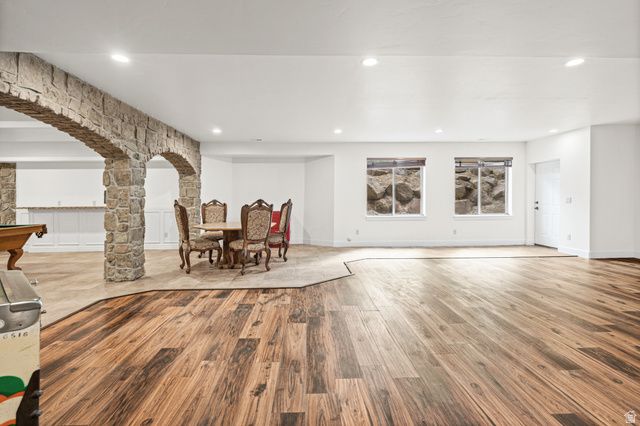 10637 S CRESCENT BEND DR, Sandy, UT 84070