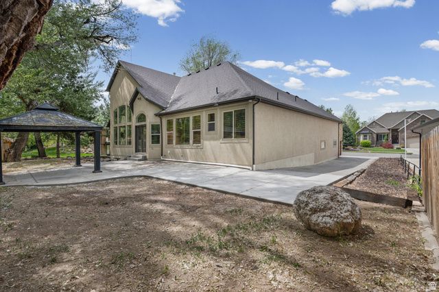 10637 S CRESCENT BEND DR, Sandy, UT 84070