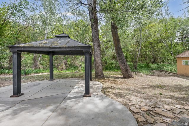 10637 S CRESCENT BEND DR, Sandy, UT 84070