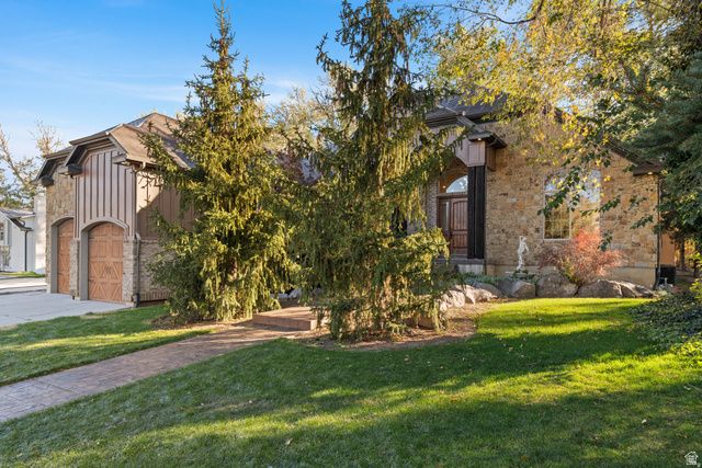 10637 S CRESCENT BEND DR, Sandy, UT 84070