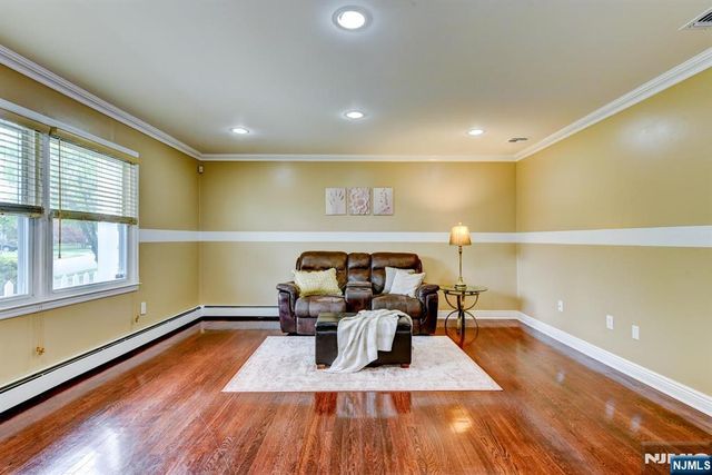 6 Linda Street, Par-troy Hills Twp., NJ 07054