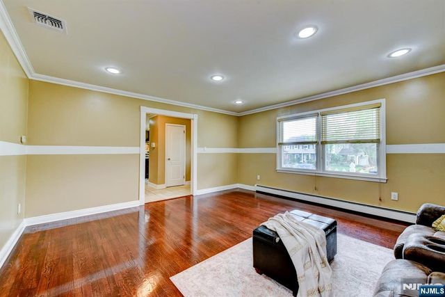 6 Linda Street, Par-troy Hills Twp., NJ 07054