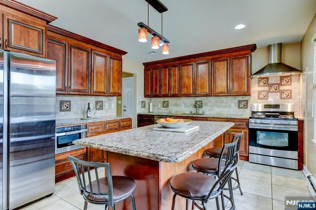 6 Linda Street, Par-troy Hills Twp., NJ 07054
