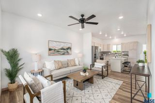9105 W Counsel St, Sioux Falls, SD 57106