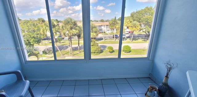 4880 NW 22nd Street 301, Lauderhill, FL 33313