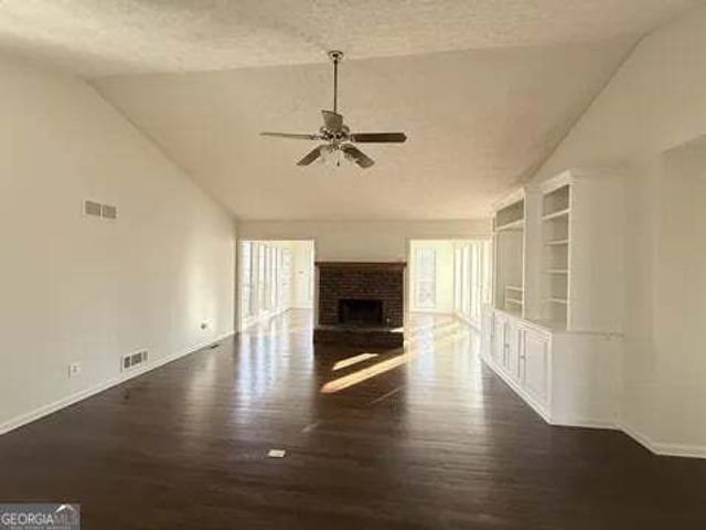220 Daileys Plantation Drive, Mcdonough, GA 30253