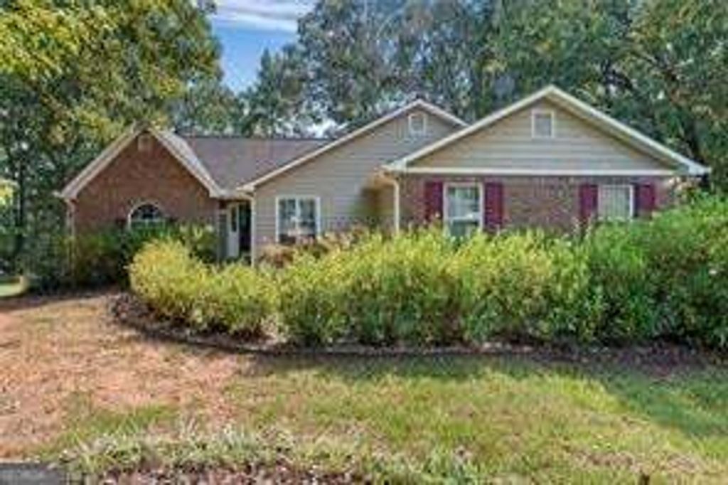 220 Daileys Plantation Drive, Mcdonough, GA 30253