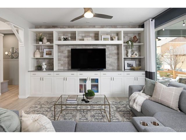 1081 Equinox Ln, Erie, CO 80516