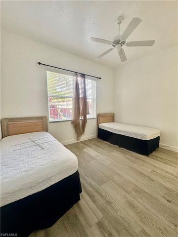 400 Harvard CT, Naples, FL 34104