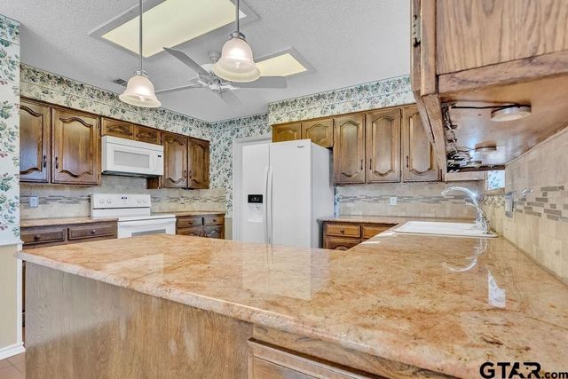 520 Dogwood Lane, Hideaway, TX 75771