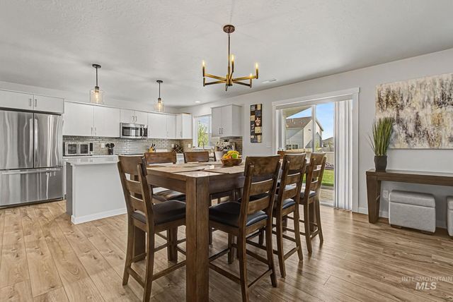 5318 E Grizzly, Nampa, ID 83687