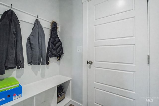 5318 E Grizzly, Nampa, ID 83687