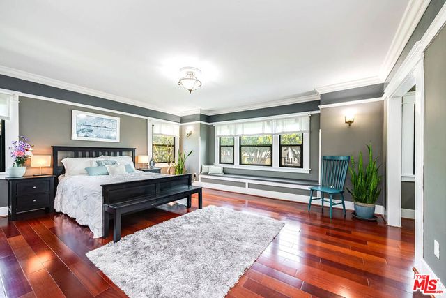 223 N St Andrews Place, Los Angeles, CA 90004