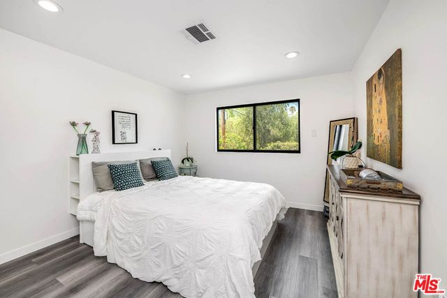 223 N St Andrews Place, Los Angeles, CA 90004