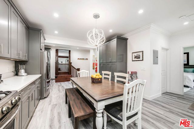 223 N St Andrews Place, Los Angeles, CA 90004