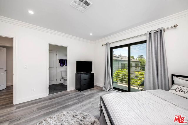 223 N St Andrews Place, Los Angeles, CA 90004