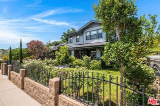 223 N St Andrews Place, Los Angeles, CA 90004