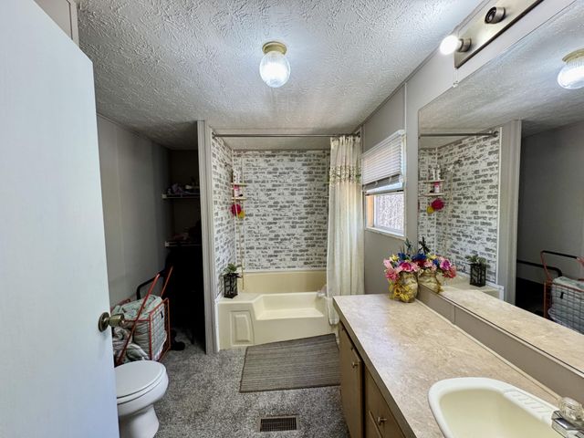 204 County Road 906, Etowah, TN 37331