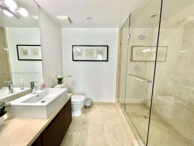 200 Sunny Isles Blvd 2-PH2, Sunny Isles Beach, FL 33160
