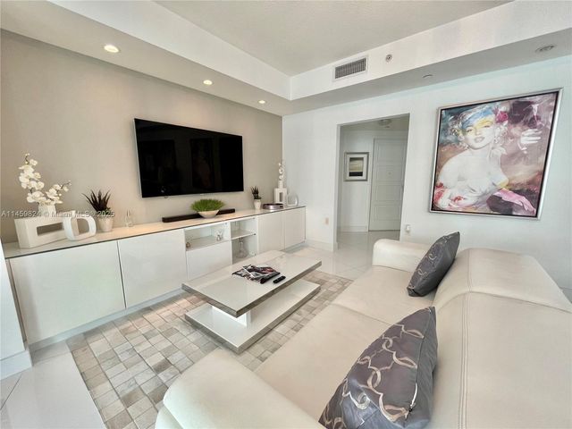 200 Sunny Isles Blvd 2-PH2, Sunny Isles Beach, FL 33160