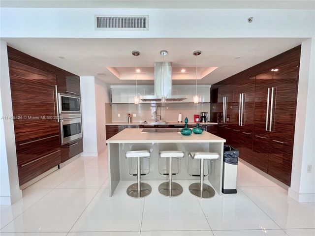 200 Sunny Isles Blvd 2-PH2, Sunny Isles Beach, FL 33160