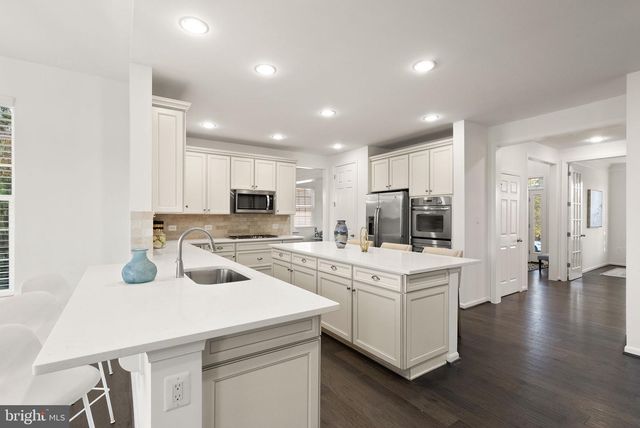 42222 CAMERON PARISH DR, Ashburn, VA 20148