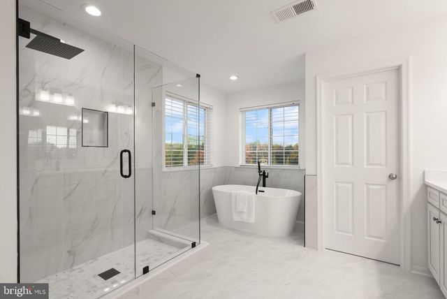 42222 CAMERON PARISH DR, Ashburn, VA 20148