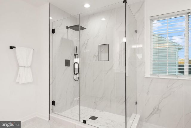 42222 CAMERON PARISH DR, Ashburn, VA 20148