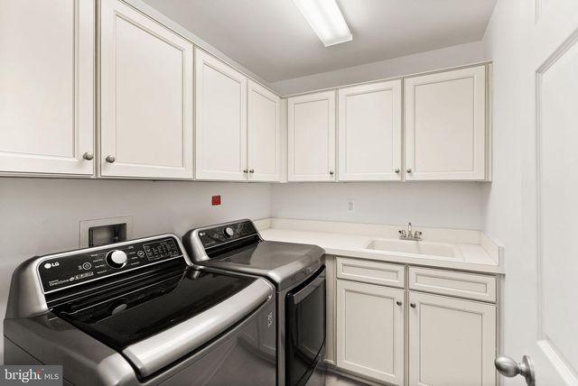 42222 CAMERON PARISH DR, Ashburn, VA 20148