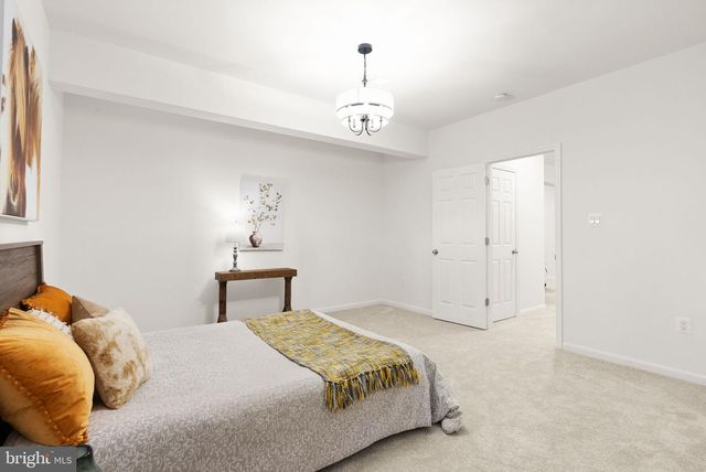 42222 CAMERON PARISH DR, Ashburn, VA 20148